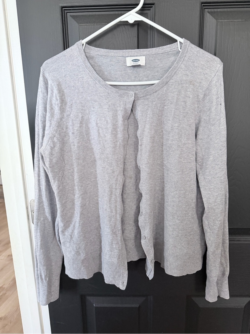 Old Navy Light Gray Scallop-Front Crewneck Cardigan